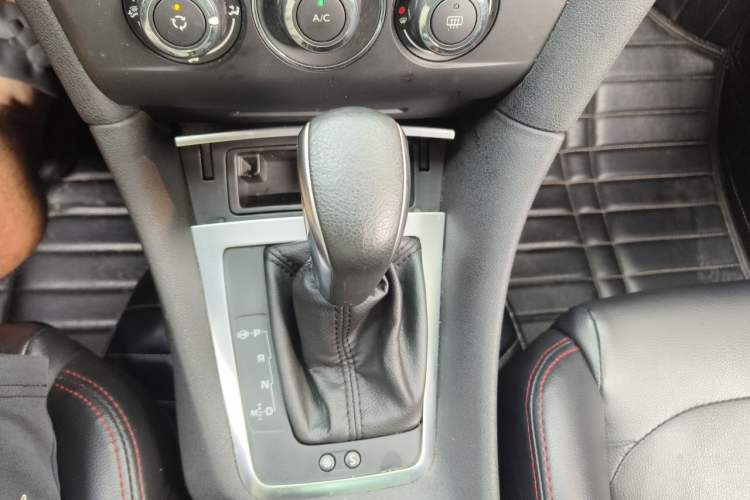 Used DS 5LS 2016 1.6T Style Edition THP160 Gear Lever