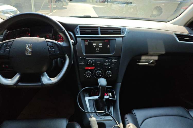 Used DS 5LS 2016 1.6T Style Edition THP160 Audio And AC Panel