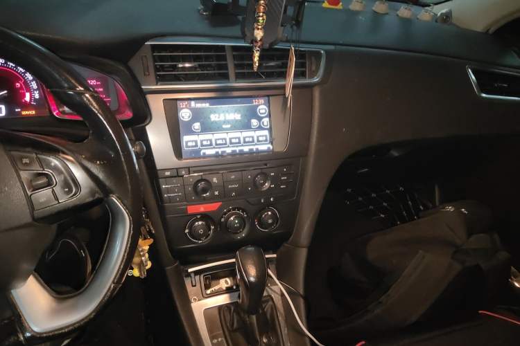 Used DS 5LS 2016 1.6T Style Edition THP160 Audio And AC Panel