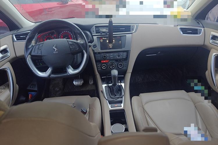 Used DS 5LS 2016 1.8T Luxury Edition THP200 Center Console