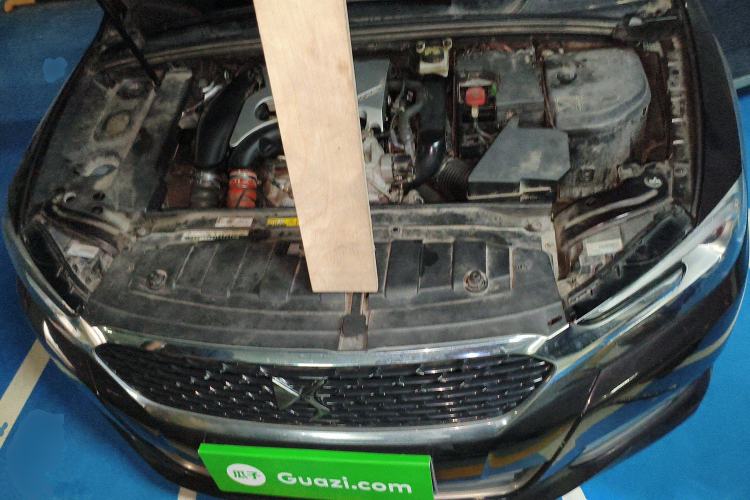 Used DS 5LS 2016 1.6T Luxury Edition THP160 Engine Bay