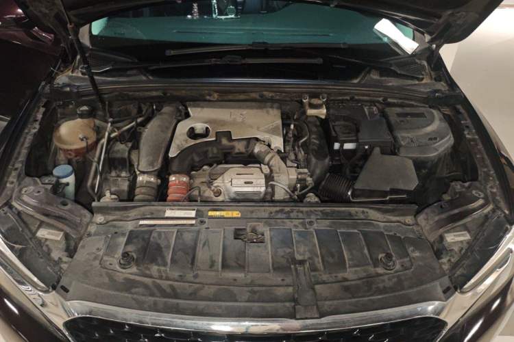 Used DS 5LS 2016 1.6T Elegant Edition THP160 Engine Bay