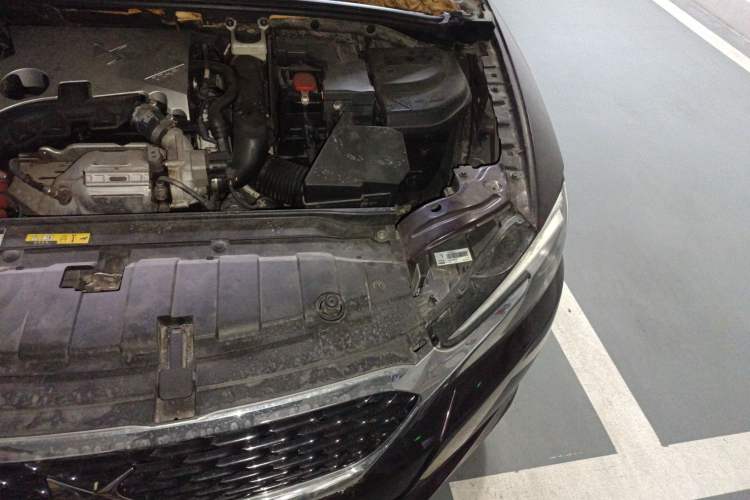 Used DS 5LS 2016 1.6T Style Edition THP160 Engine Bay Left