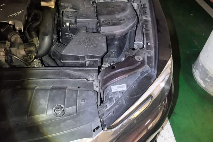 Used DS 5LS 2016 1.6T Comfort Edition THP160 Engine Bay Left
