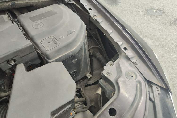 Used DS 5LS 2016 1.6T Elegant Edition THP160 Engine Bay Left