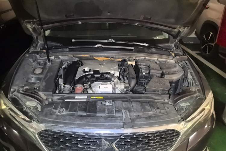 Used DS 5LS 2016 1.6T Comfort Edition THP160 Engine Bay
