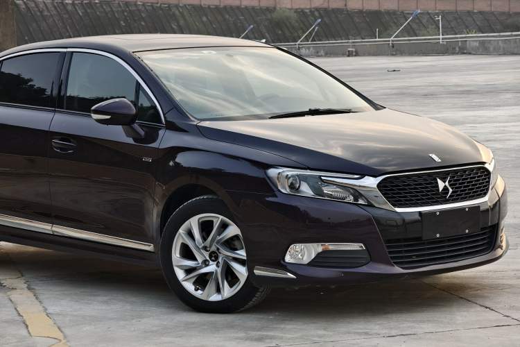 Used DS 5LS 2016 1.6T Style Edition THP160 Exterior 4