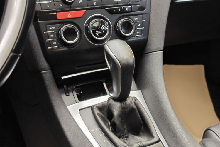 Used DS 5LS 2016 1.6T Luxury Edition THP160 Gear Lever