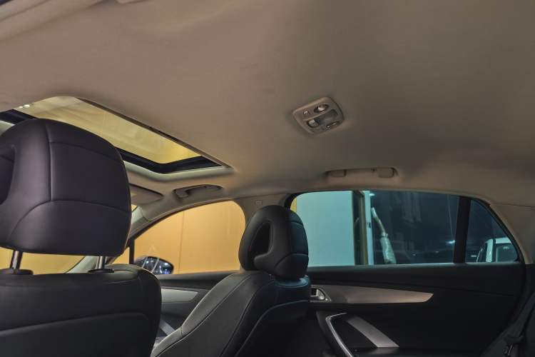 Used DS 5LS 2016 1.6T Luxury Edition THP160 Headliner