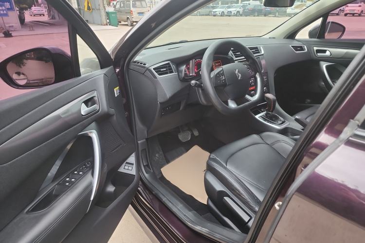 Used DS 5LS 2016 1.6T Style Edition THP160 Interior 2