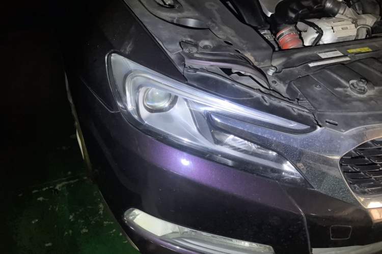 Used DS 5LS 2016 1.6T Comfort Edition THP160 Right Front Headlight