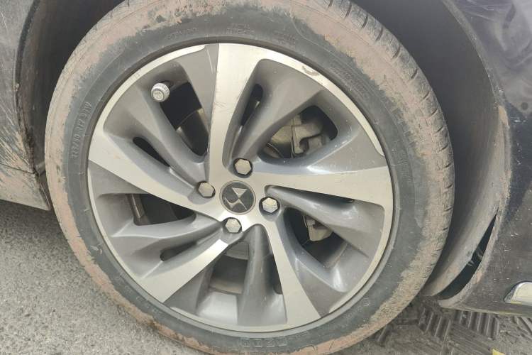 Used DS 5LS 2016 1.6T Elegant Edition THP160 Right Front Wheel Hub