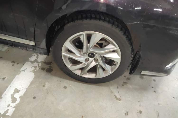 Used DS 5LS 2016 1.6T Style Edition THP160 Right Front Wheel Hub