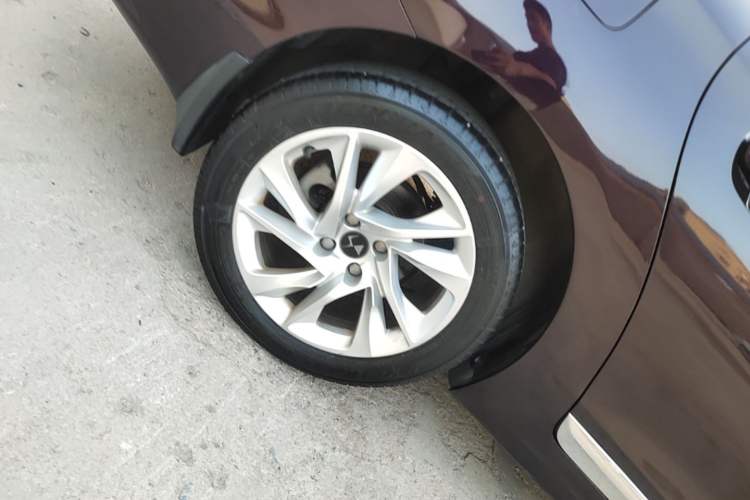 Used DS 5LS 2016 1.6T Style Edition THP160 Right Rear Wheel Hub
