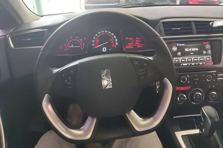 Used DS 5LS 2016 1.6T Style Edition THP160 Steering Wheel