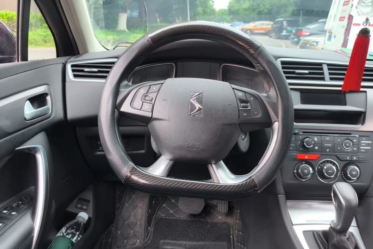 Used DS 5LS 2016 1.6T Comfort Edition THP160 Steering Wheel