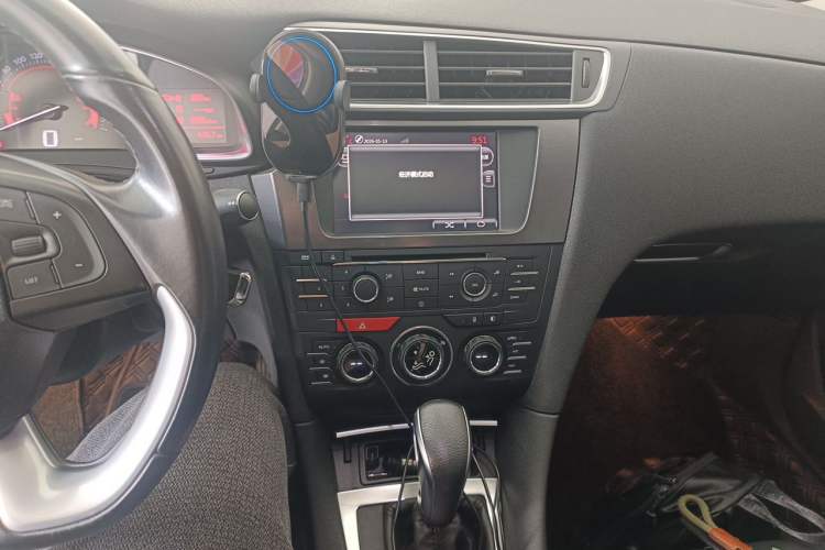 Used DS 5LS 2016 1.6T Elegant Edition THP160 Audio And AC Panel