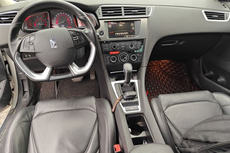 Used DS 5LS 2016 1.6T Luxury Edition THP160 Center Console