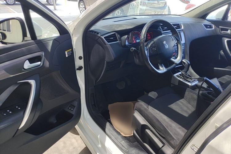 Used DS 5LS 2016 1.6T Style Edition THP160 Driver Seat