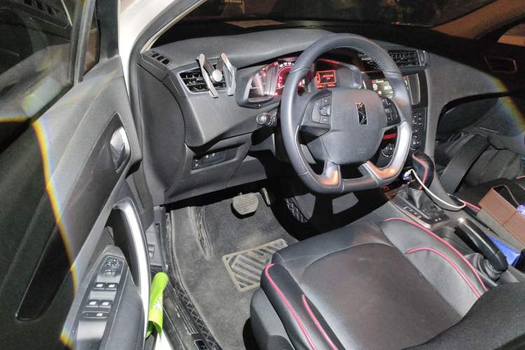 Used DS 5LS 2016 1.6T Style Edition THP160 Driver Seat