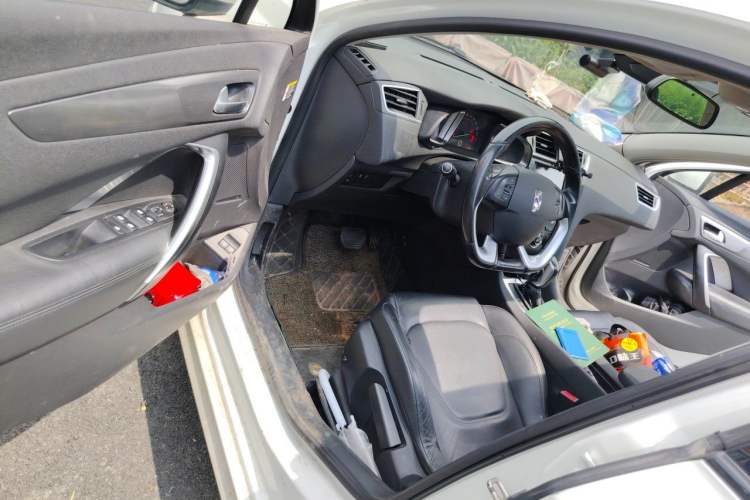 Used DS 5LS 2016 1.6T Elegant Edition THP160 Driver Seat