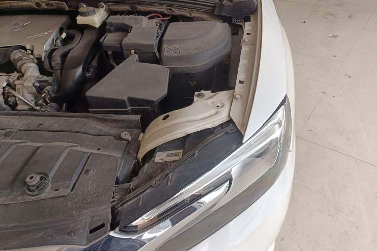 Used DS 5LS 2016 1.6T Elegant Edition THP160 Engine Bay Left