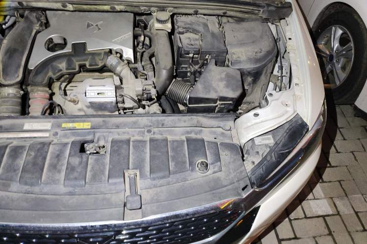 Used DS 5LS 2016 1.6T Style Edition THP160 Engine Bay Left