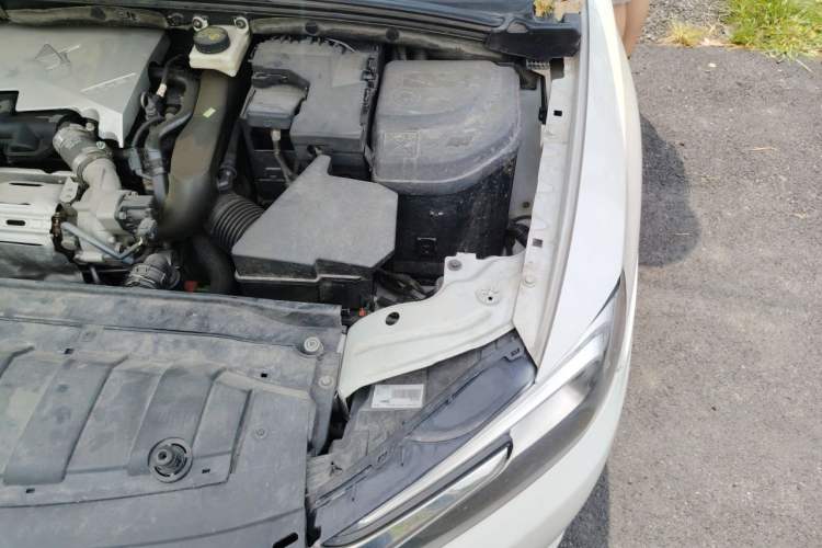 Used DS 5LS 2016 1.6T Elegant Edition THP160 Engine Bay Left