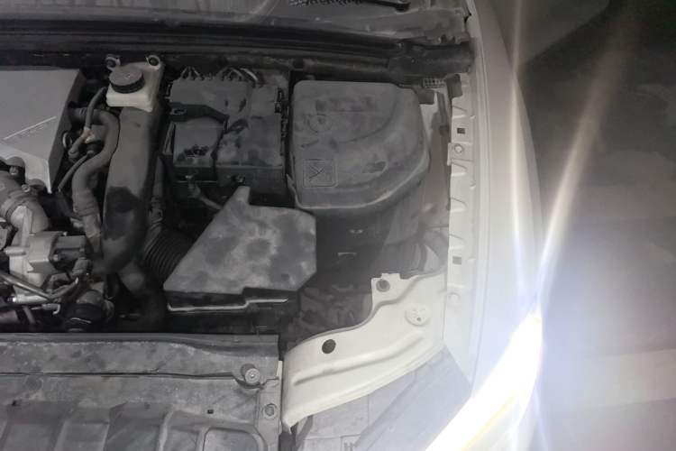 Used DS 5LS 2016 1.6T Style Edition THP160 Engine Bay Left
