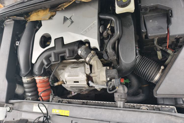 Used DS 5LS 2016 1.6T Style Edition THP160 Engine Bay
