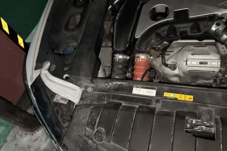 Used DS 5LS 2016 1.6T Style Edition THP160 Engine Bay Right