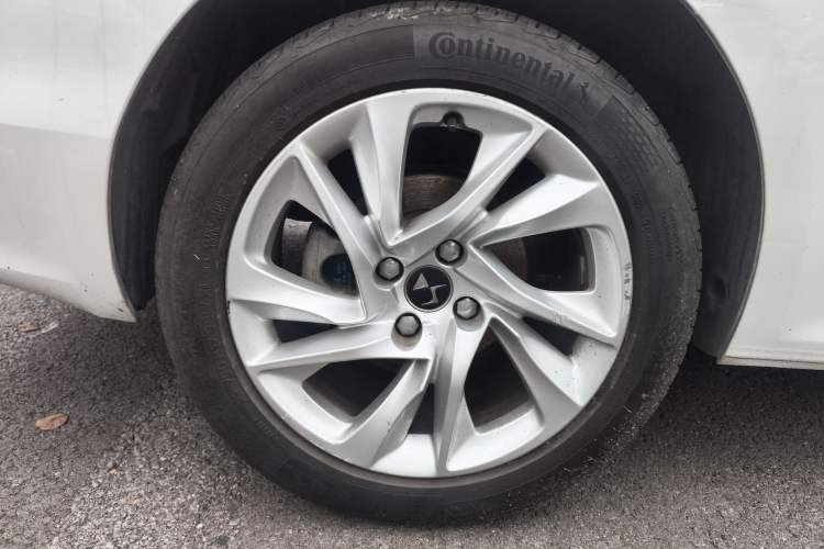 Used DS 5LS 2016 1.6T Comfort Edition THP160 Exterior 5