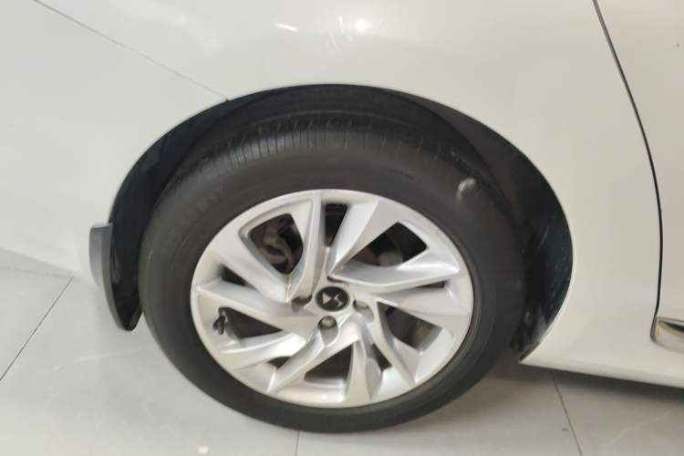 Used DS 5LS 2016 1.6T Style Edition THP160 Exterior 8