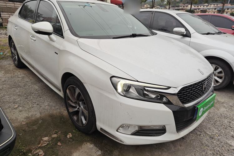 Used DS 5LS 2016 1.6T Luxury Edition THP160 Front Right 45 Deg