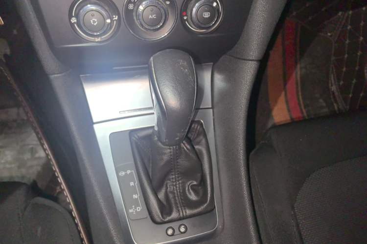 Used DS 5LS 2016 1.6T Style Edition THP160 Gear Lever
