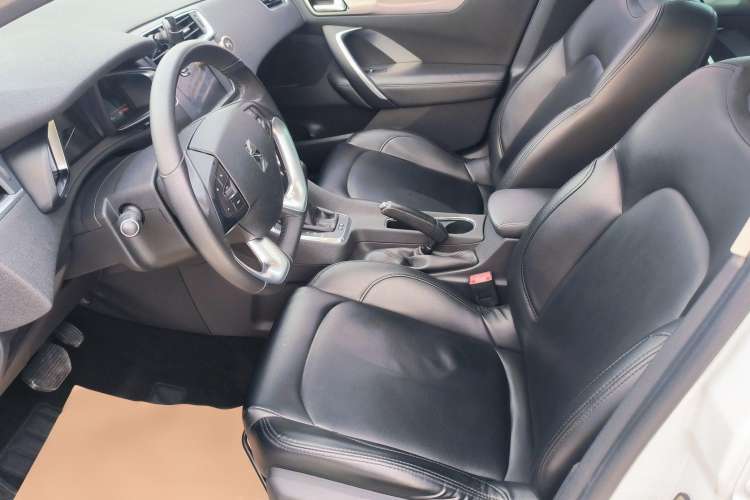 Used DS 5LS 2016 1.6T Style Edition THP160 Interior 3