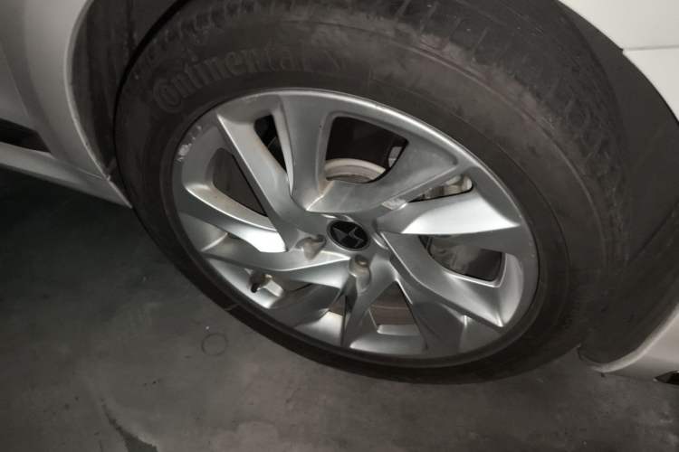 Used DS 5LS 2016 1.6T Style Edition THP160 Right Front Wheel Hub
