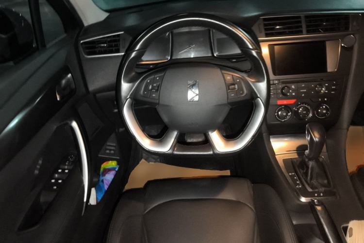 Used DS 5LS 2016 1.6T Style Edition THP160 Steering Wheel