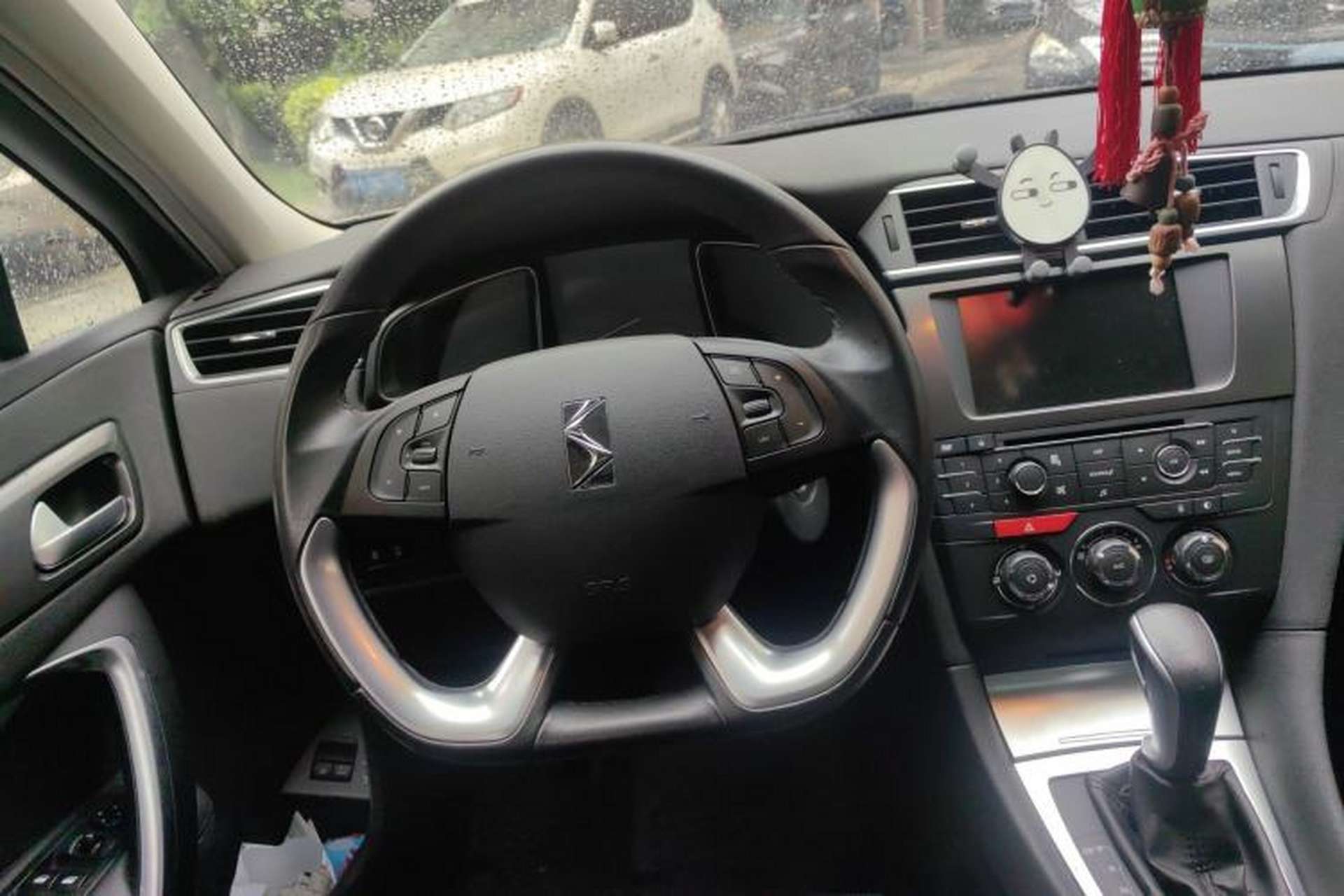 Used DS 5LS 2016 1.6T Style Edition THP160 Steering Wheel