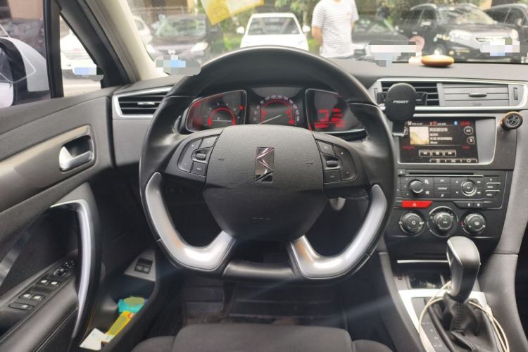 Used DS 5LS 2016 1.6T Style Edition THP160 Steering Wheel