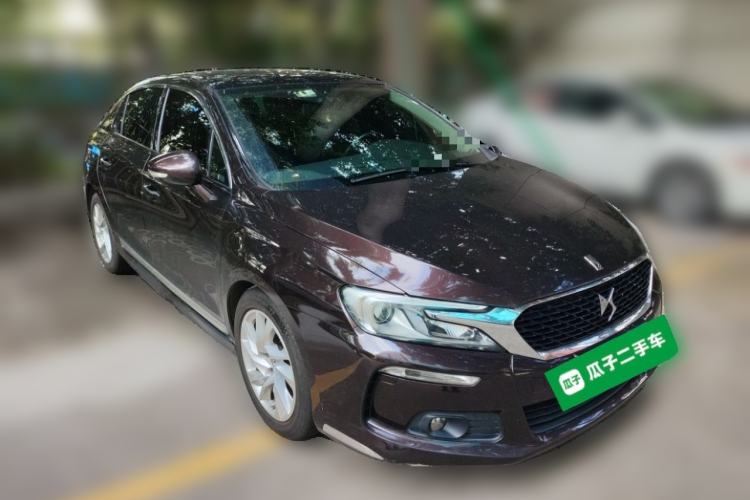 Used DS 5LS 2018 30THP Fashion Model Front Right 45 Deg