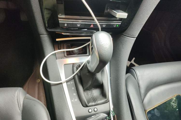 Used DS 5LS 2018 30THP Fashion Model Gear Lever
