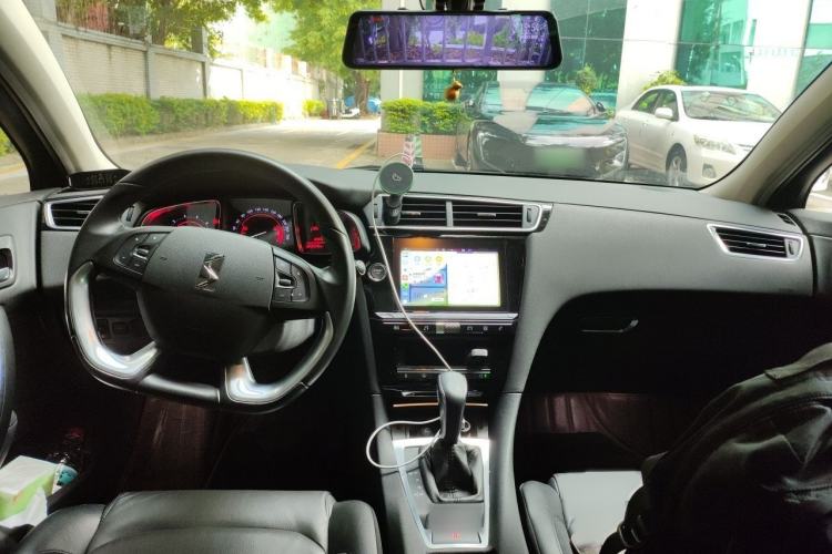 Used DS 5LS 2018 30THP Fashion Model Interior 2