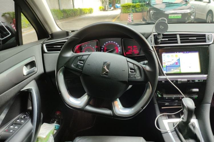Used DS 5LS 2018 30THP Fashion Model Steering Wheel