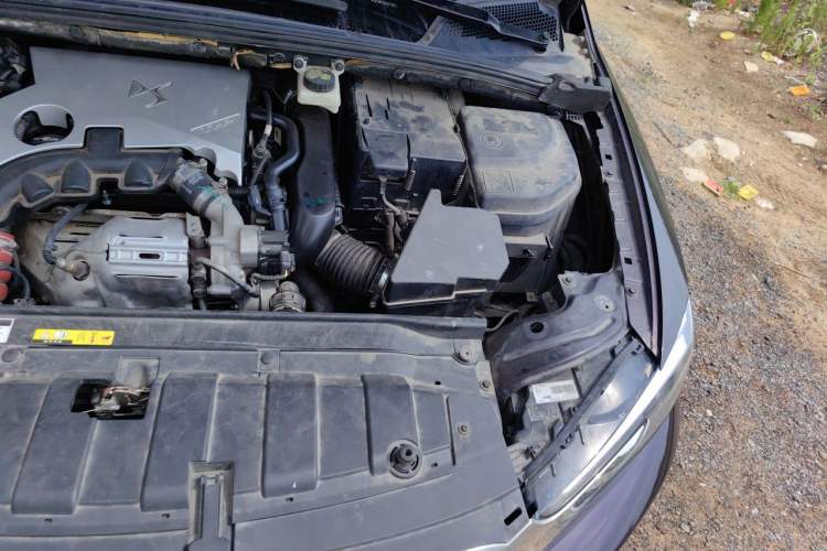 Used DS 5LS 2018 30THP Prestige Edition Engine Bay Left