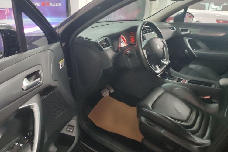 Used DS 5LS 2018 30THP Prestige Edition Interior 3