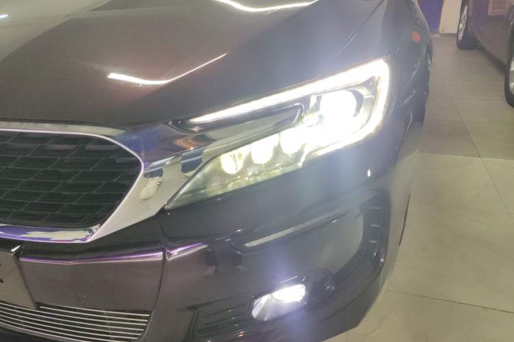 Used DS 5LS 2018 30THP Prestige Edition Left Front Headlight