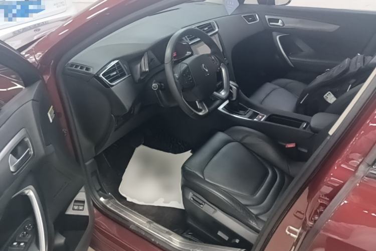 Used DS 5LS 2018 30THP Prestige Edition Driver Seat