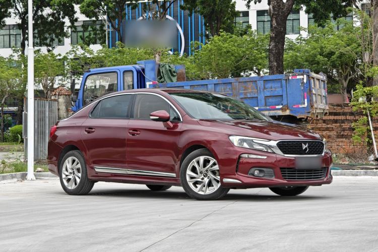 Used DS 5LS 2018 30THP Fashion Model Exterior 2