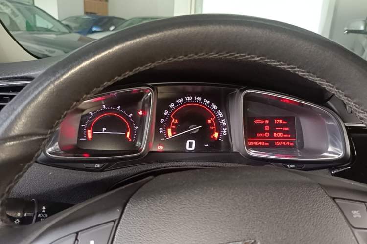 Used DS 5LS 2018 30THP Fashion Model Instrument Cluster